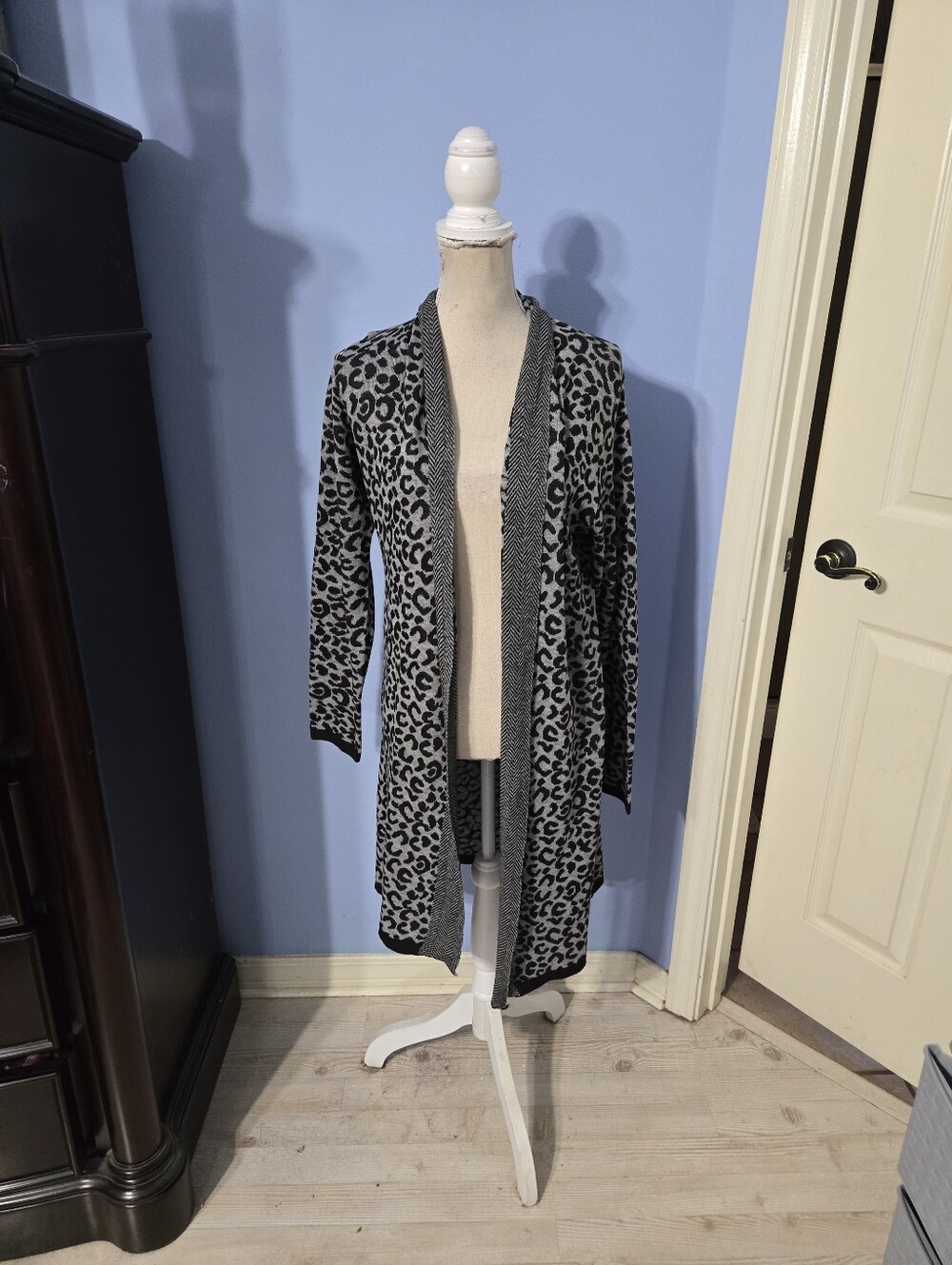 Domani Medium Womens Sweater